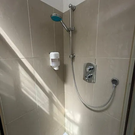 民宿 Cosy En-suite Double South 4 *