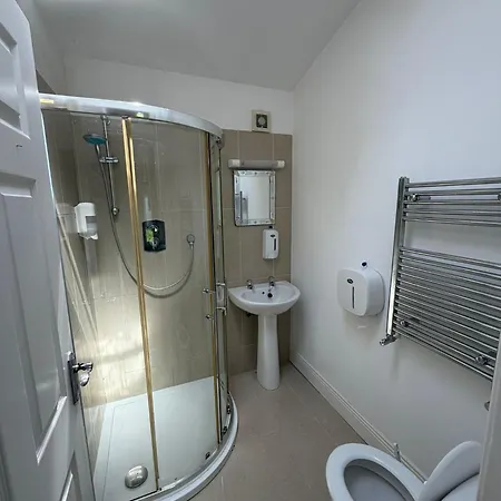 Cosy En-suite Double South 4